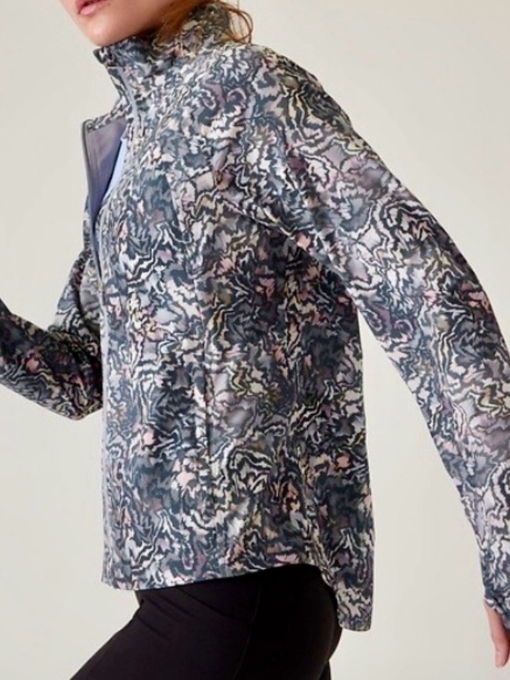Women’s Athleta Run With It Jacket in the Kinetic Abstract Multi print size med